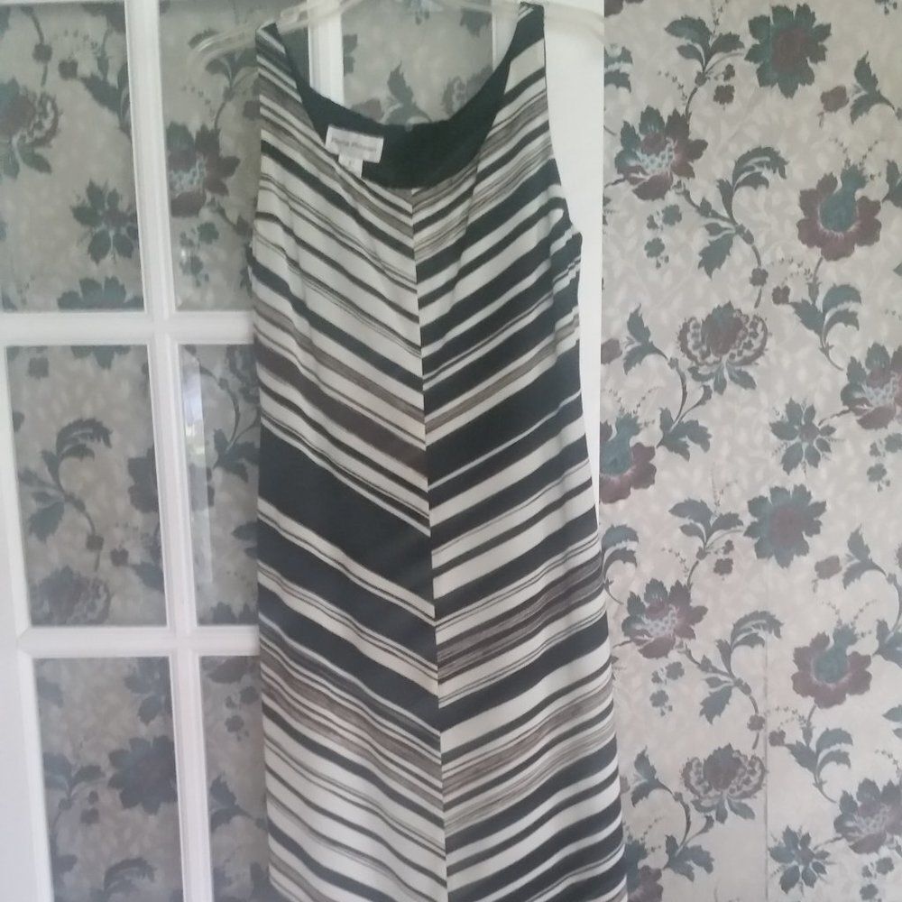 Rena Rowan  Dress with side slits